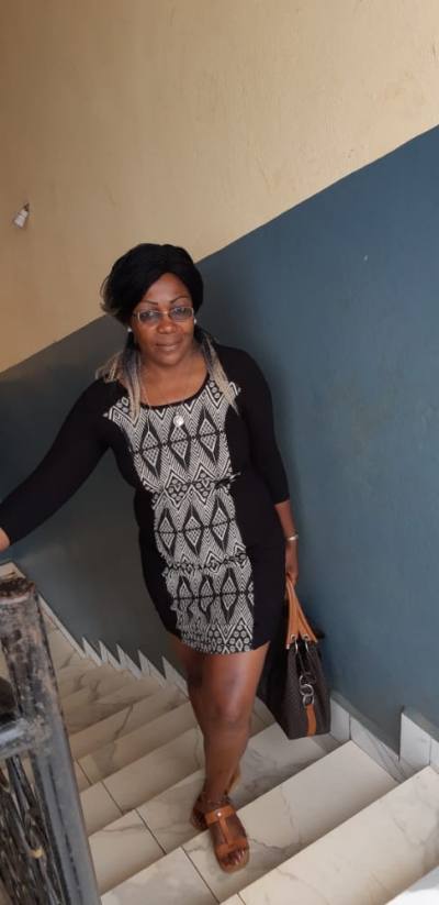Salomé 45 Jahre Yaounde  Kamerun