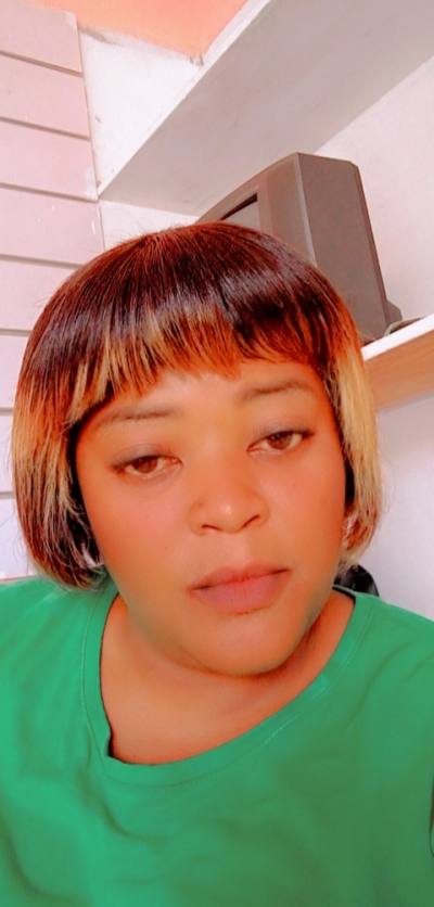Constance 29 ans Libreville  Gabon