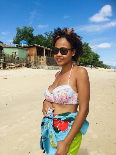 Sharon 25 ans Antsiranana Madagascar