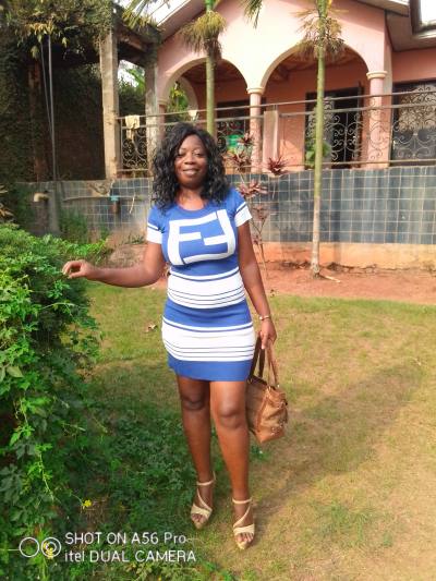 Rosalie 38 ans Yaounde  Cameroun