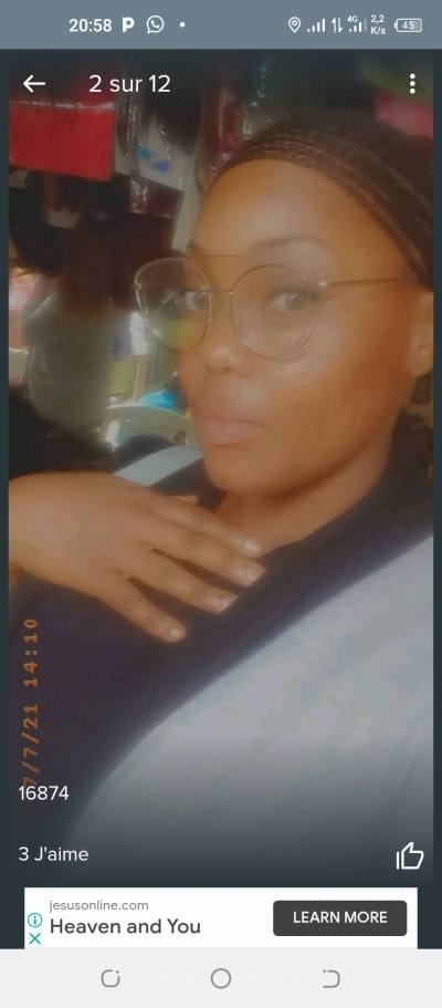 Leonnie 31 Jahre Libreville Gabun
