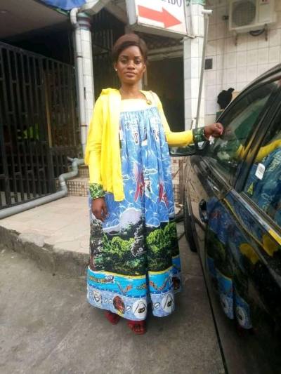 Yvanna  24 ans Douala Logbessou Cameroun