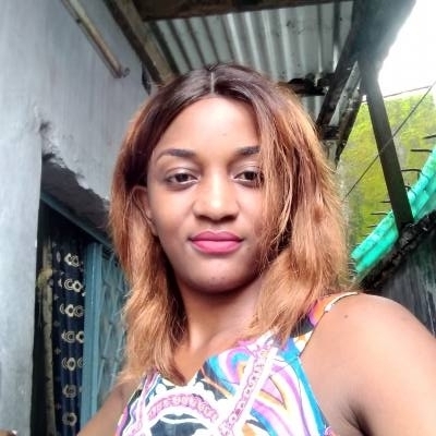 Vanessa  26 Jahre Yaoundé  Kamerun