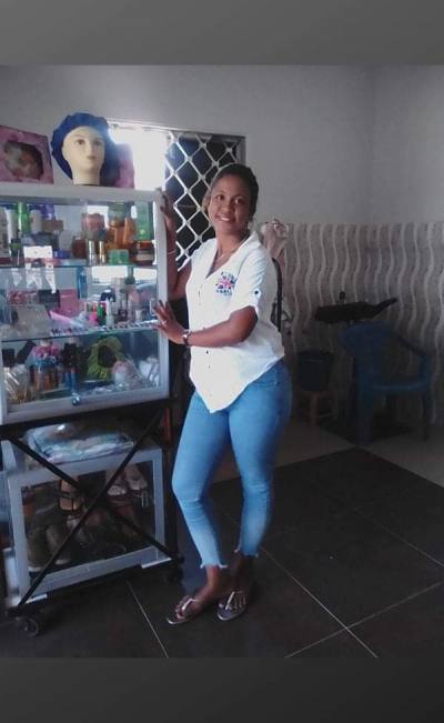 Yvette 32 ans Toamasina Madagascar