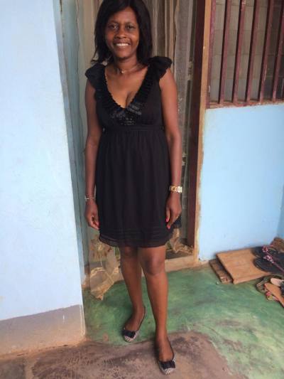 Charlotte 45 ans Yaounde Cameroun