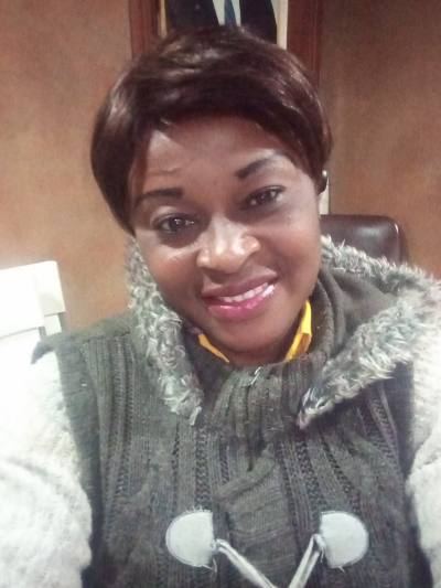 Marie  43 ans Yaoundé4 Cameroun