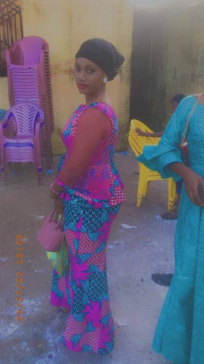 Zena 28 ans Ratoma Guinée