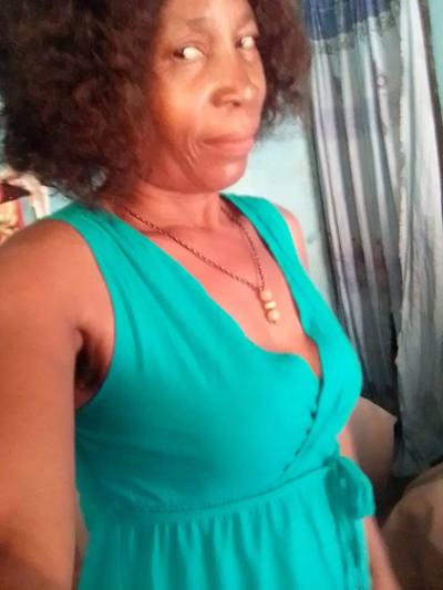 Charlotte 49 ans Ekounou  Cameroun