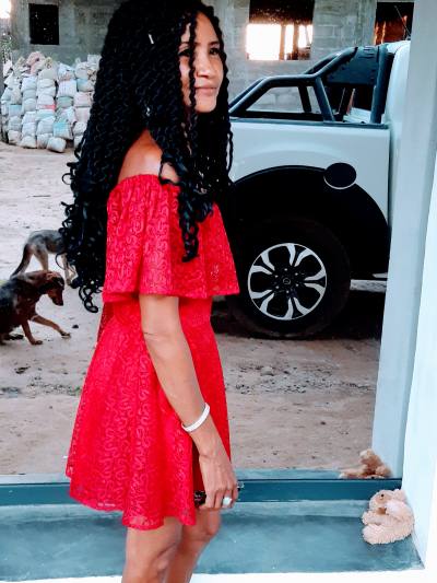Ciarah Site de rencontre femme black Madagascar rencontres célibataires 31 ans