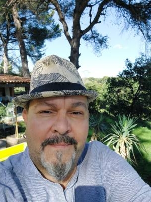 Marco 57 ans Istres France