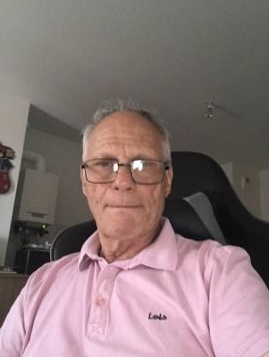 Georghe 67 ans Macon France