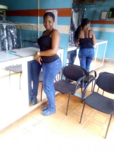Judith 34 ans Yaoundé Cameroun