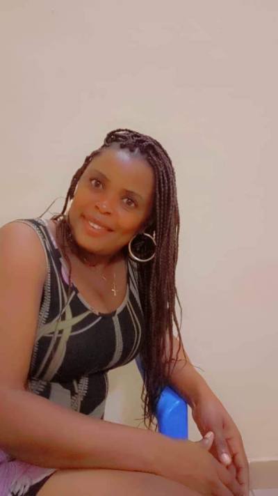 Marie 35 years Yaoundé  Cameroon