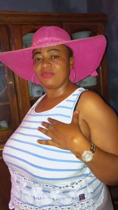 Mimi 38 years Betis Cameroon