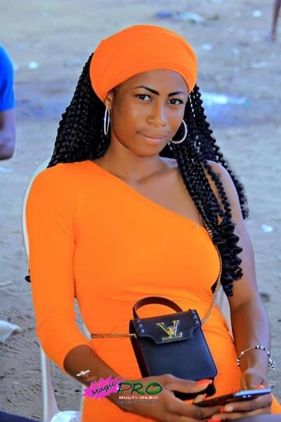 Yasmine 27 ans Yopougon Côte d'Ivoire