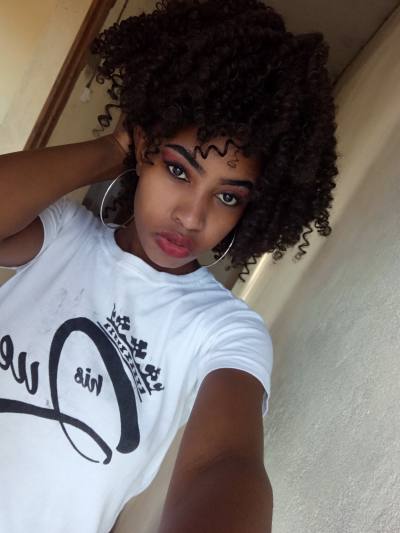 Natacha 26 ans Toamasina Madagascar