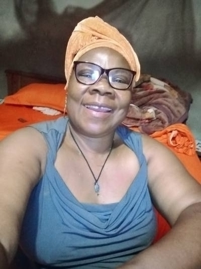 Christine 60 ans Yaoundé Cameroun