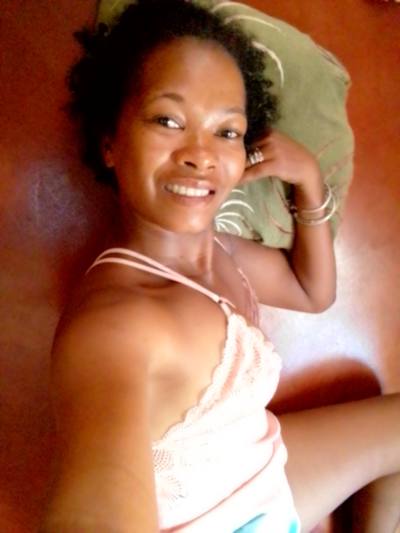 Sarah 36 years Sava  Madagascar