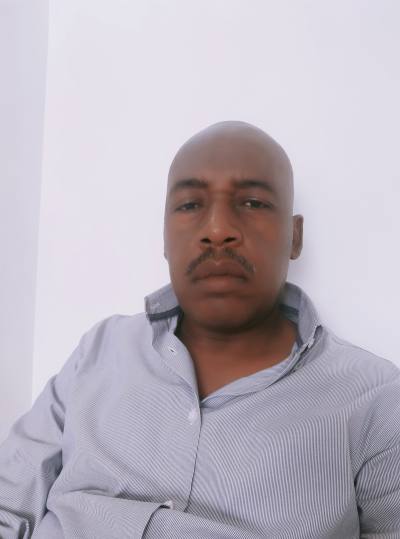 Emmanuel  57 ans Libreville  Gabon