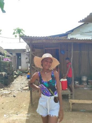 Juana 21 Jahre Ambanja  Madagaskar