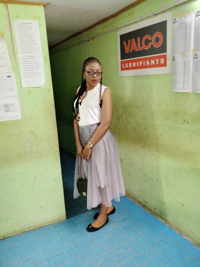 Celestine 38 ans Africaine  Cameroun