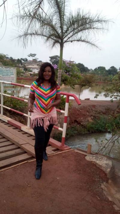 Rosine 38 ans Centre Cameroun
