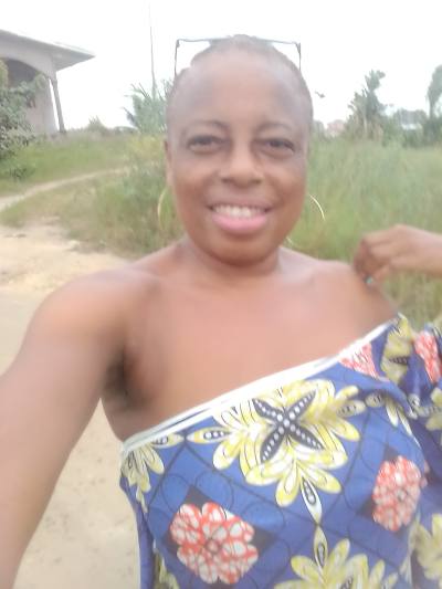 Félicia 49 ans Kribi Cameroun