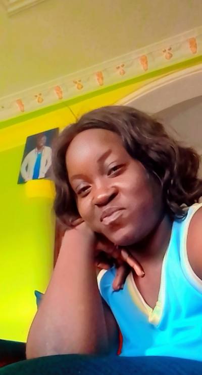 Elodie 29 ans Yaoundé Cameroun