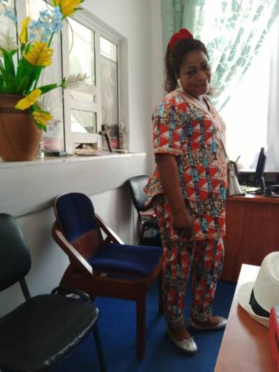 Adèle 45 Jahre Yaoundé Kamerun