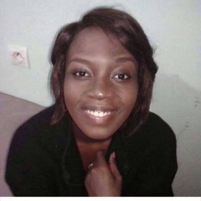 Tina 32 Jahre Douala Kamerun