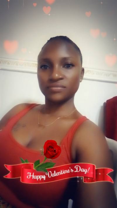 Arlette 33 ans Yaounde Cameroun