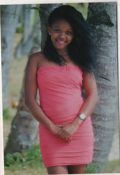 Monica 23 ans Sambava Madagascar