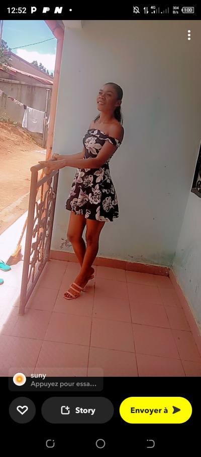 Corine  24 ans Centre Cameroun
