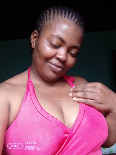 Emilie 37 ans Yaoundé  Cameroun