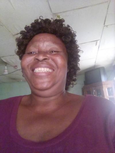 Jeanne 58 ans Sangmelima Cameroun