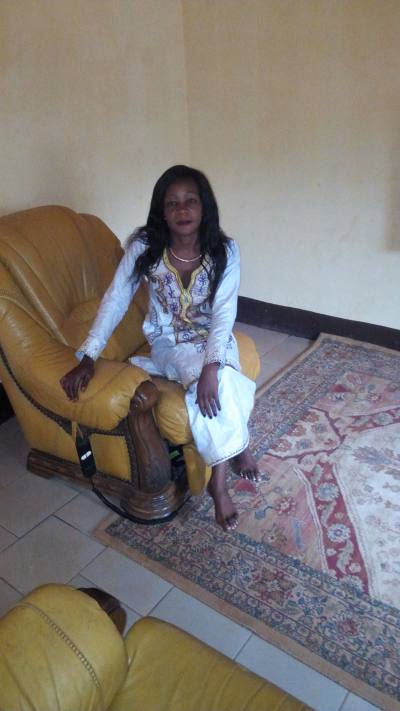 Marie 40 years Yaoundé Cameroon