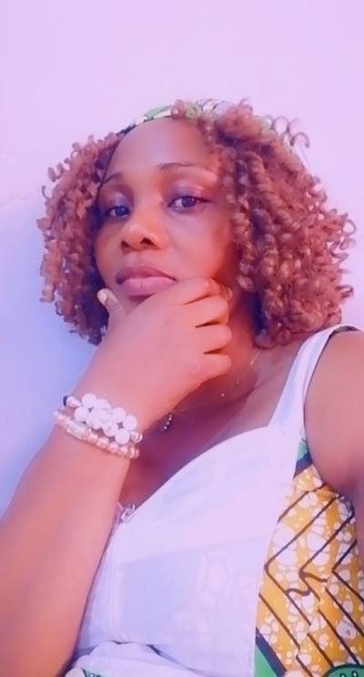 Estelle 41 ans Yaoundé  Cameroun