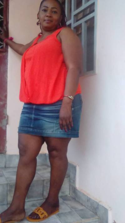 Prisca 45 ans Yaoundé5 Cameroun