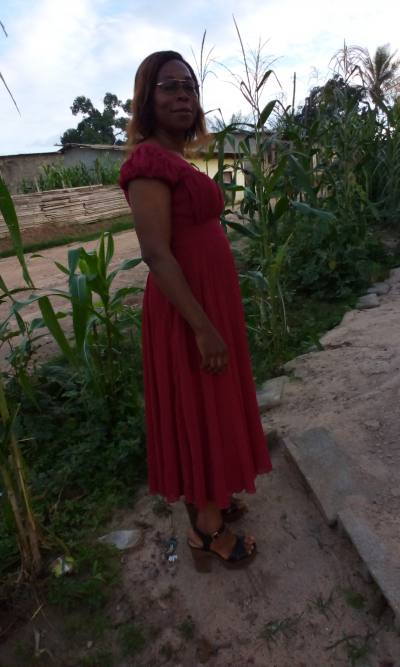 Josepha 49 ans Est Cameroun