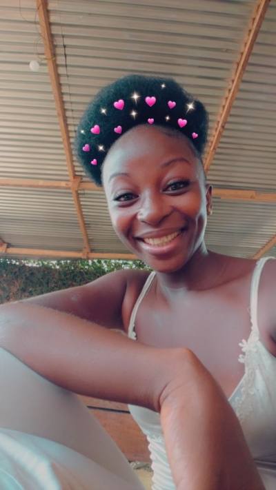 Guylaine 27 ans Douala  Cameroun