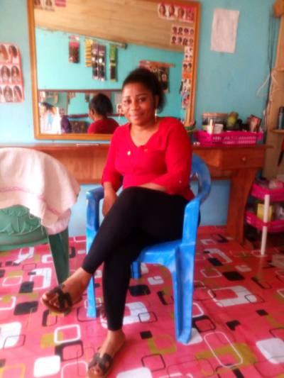 Bijoux 41 ans Yaoundé Cameroun