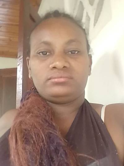 Marie 36 ans Toamasina Madagascar