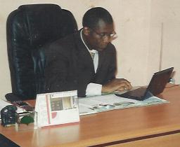 Prosper 65 ans Douala Cameroun