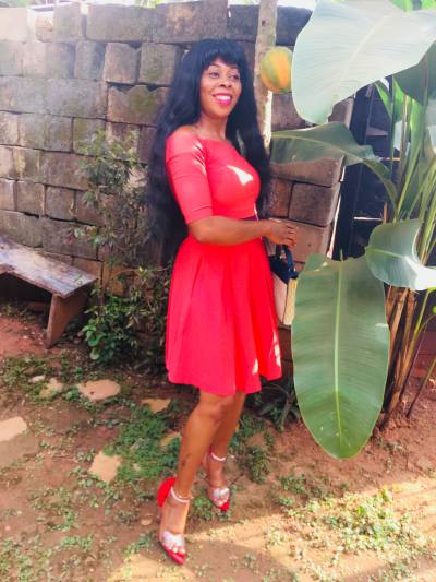 Sophie 34 ans Yaoundé  Cameroun