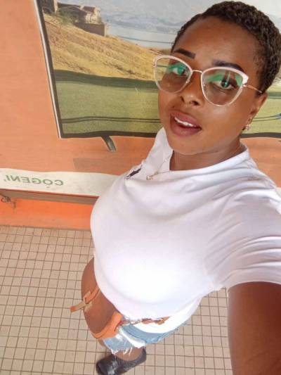 Denise 31 ans Yaoundé Cameroun