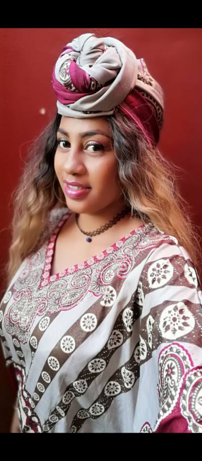 Marlise Site de rencontre femme black Cameroun rencontres célibataires 31 ans