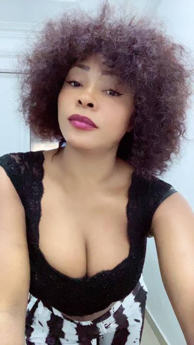 Adriana 34 ans Douala Cameroun