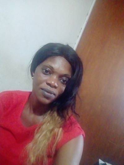Claudia 43 ans Yaoundé Cameroun
