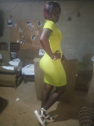 Virginie 26 ans Yaoundé Cameroun