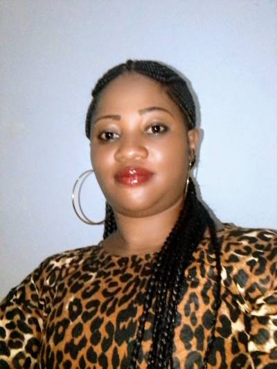 Titi 30 Jahre Yaounde Kamerun
